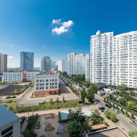 Большая 3 Комнатная На Осокорках Гмирі 2 Kyjev Exteriér fotografie